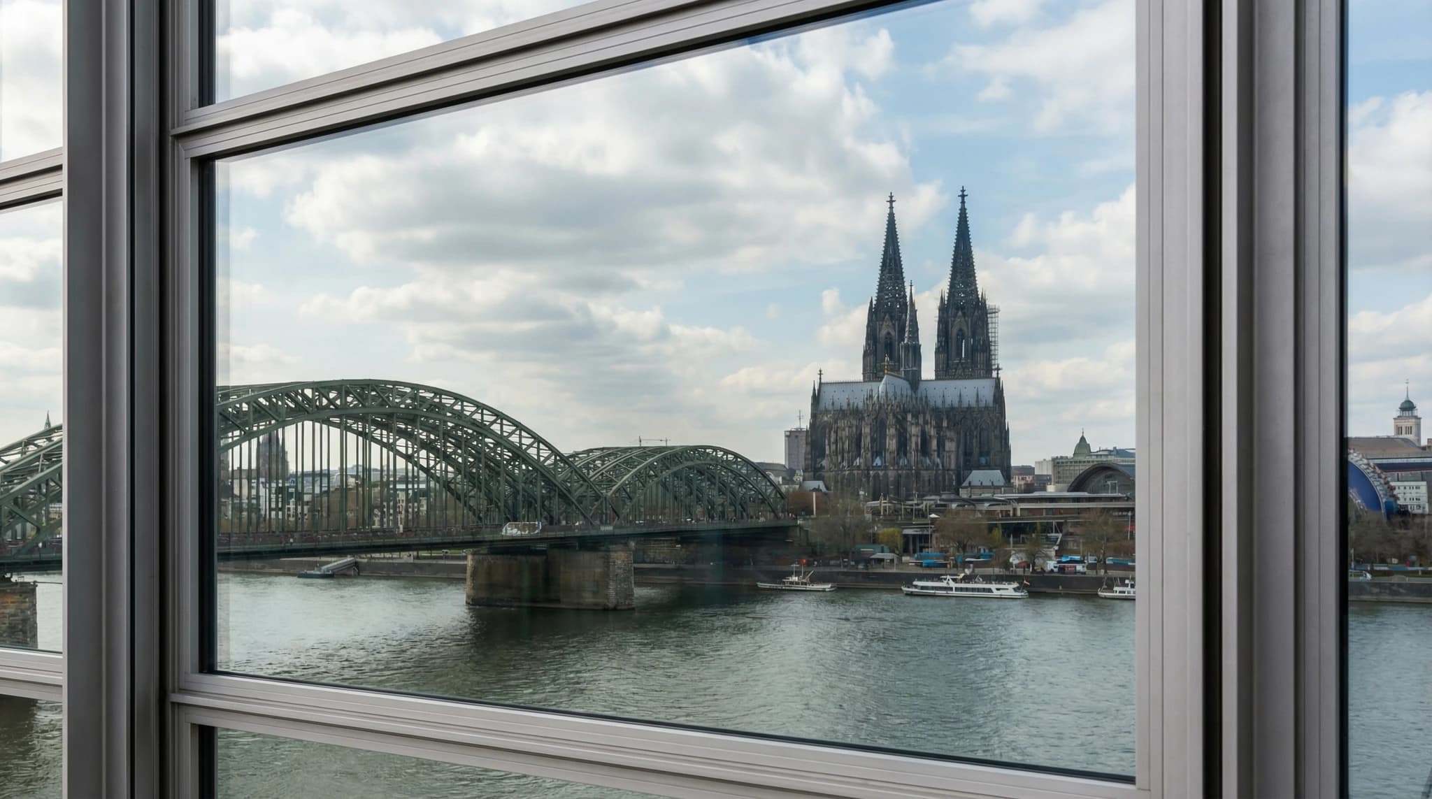 Glas- und Fassadenreinigung in Köln — Services Cologne
